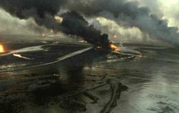 高空镜头：摄影机运动和角度创意实例