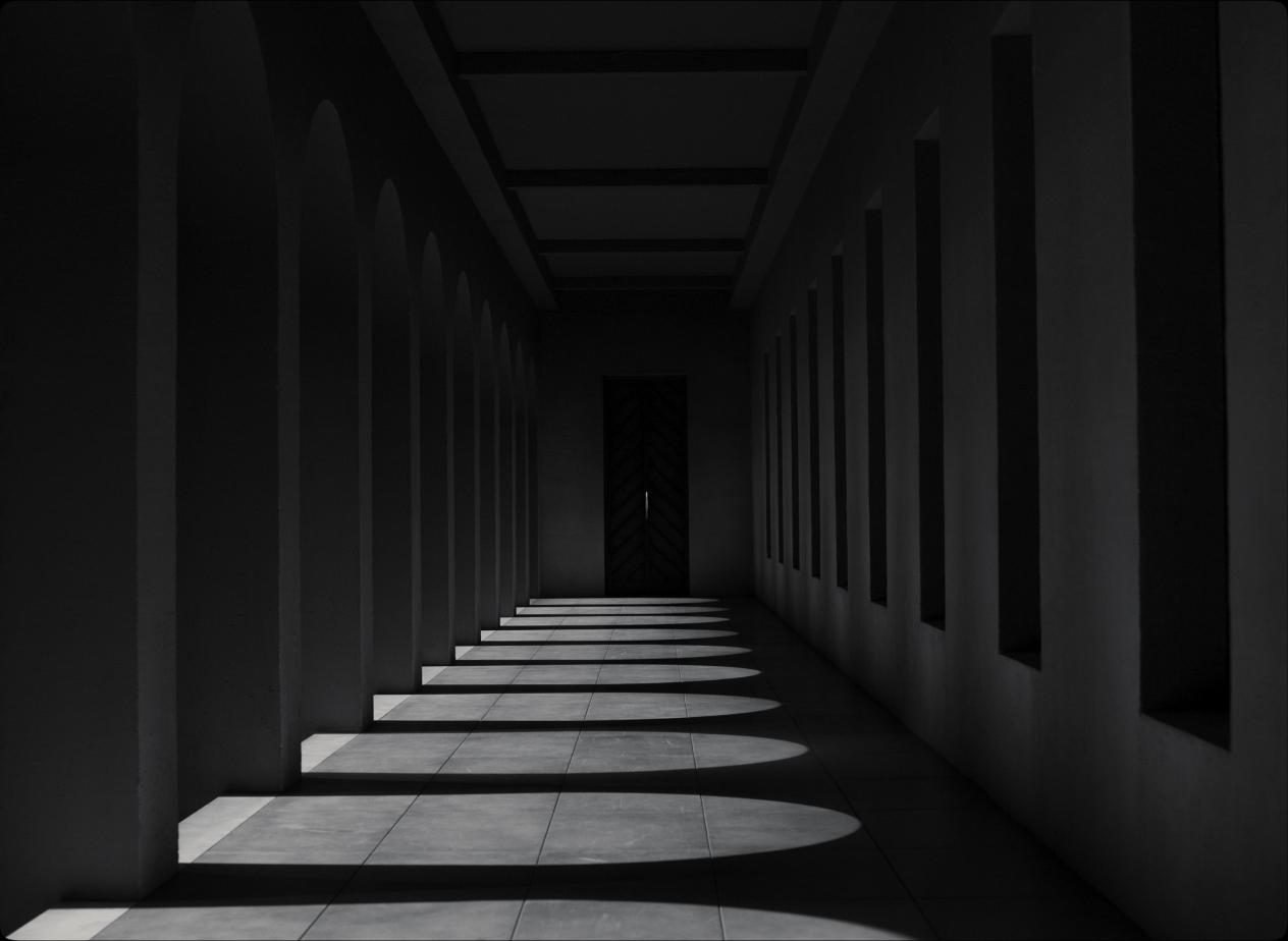 Tragedy-of-Macbeth-Colonnade-sharp-shadows