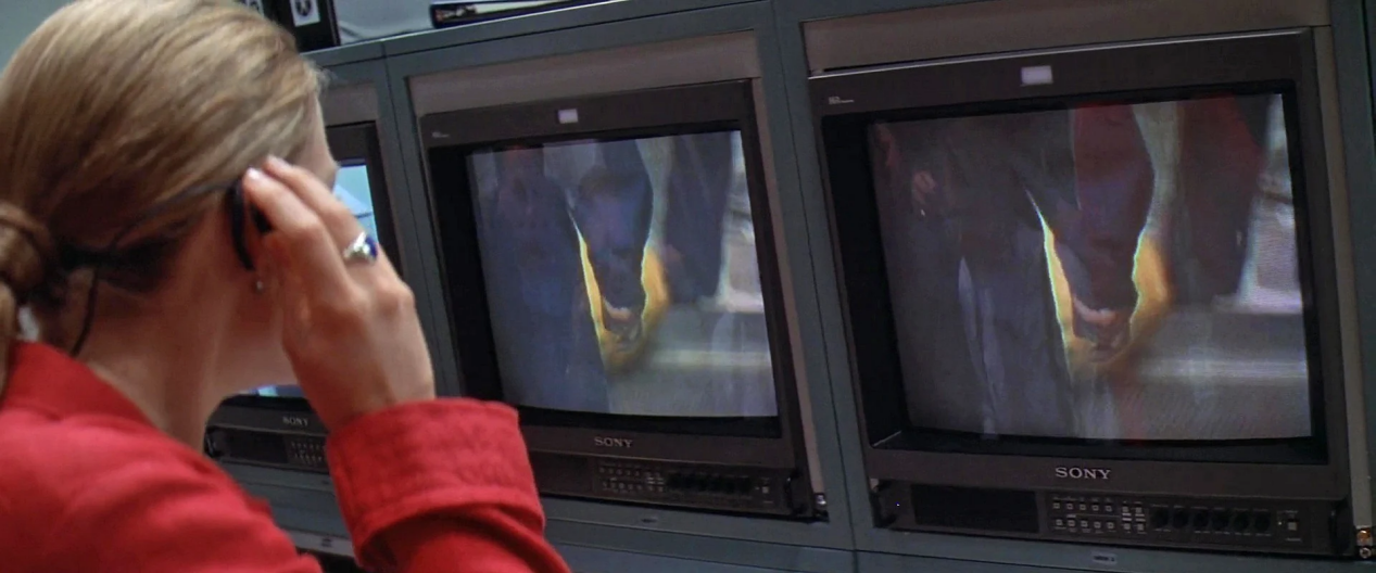 contact_hands_07