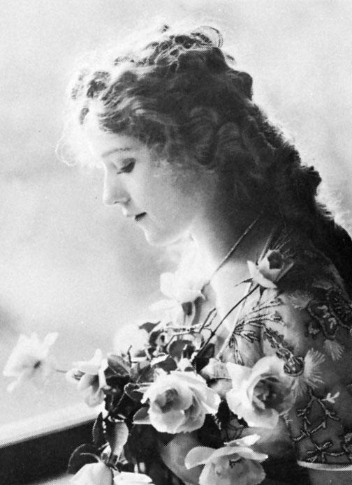 Mary Pickford | Biography, Movies, House, & Facts | Britannica