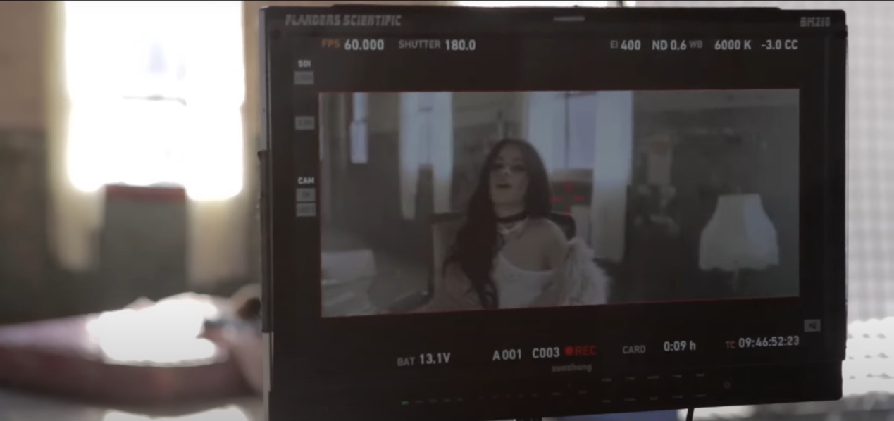 Camila Cabello《Bad Things》MV