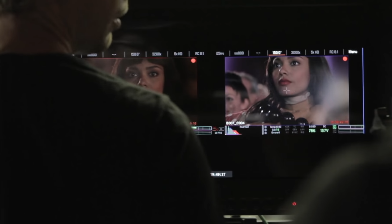 Coldplay《True Love》MV