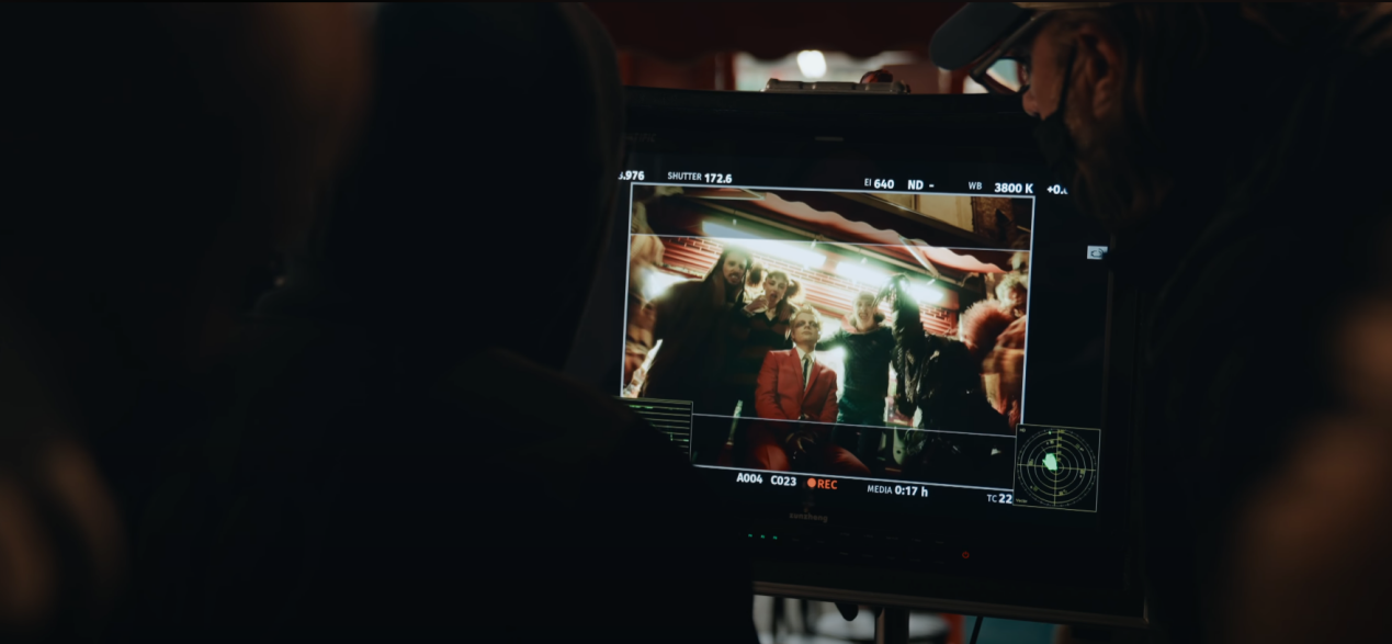 Ed Sheeran《Bad Habits》MV