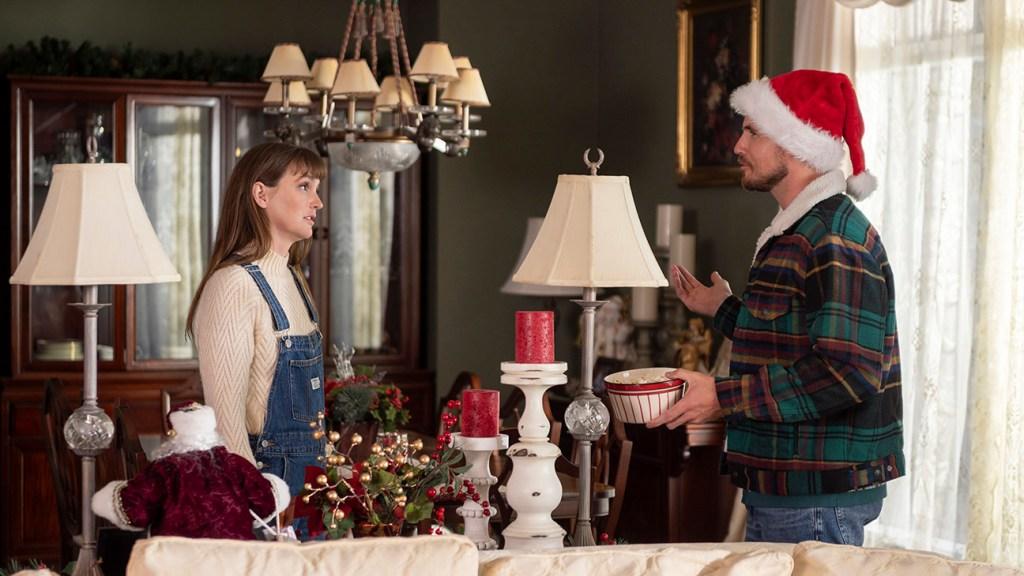 Leighton Meester, Robbie Amell to Star in Freevee Rom-Com 'EXmas'