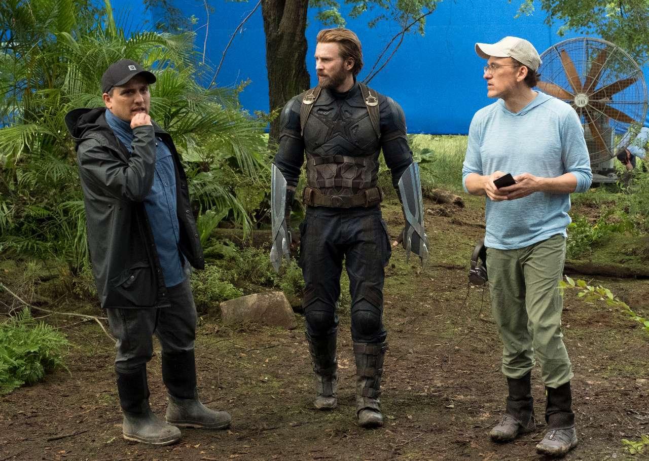 Joe Russo, Chris Evans & Anthony Russo on set Avengers: Infinity War |  APOCAFLIX! MOVIES