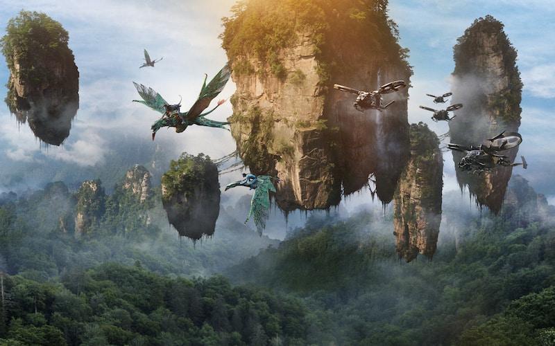 Snapshot: Avatar Hallelujah Mountain in Zhangjiajie, China | The Poor Traveler Itinerary Blog