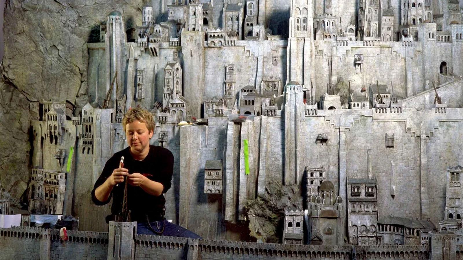 Modeler works on Minas Tirith bigature