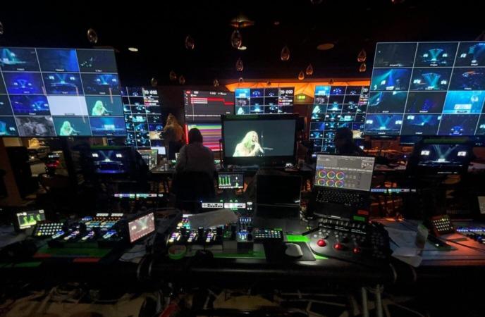 https://pomfort.com/news/wp-content/uploads/2026/01/bts-shading-livegrade-katy-perry-concert-paris-688x450.jpg