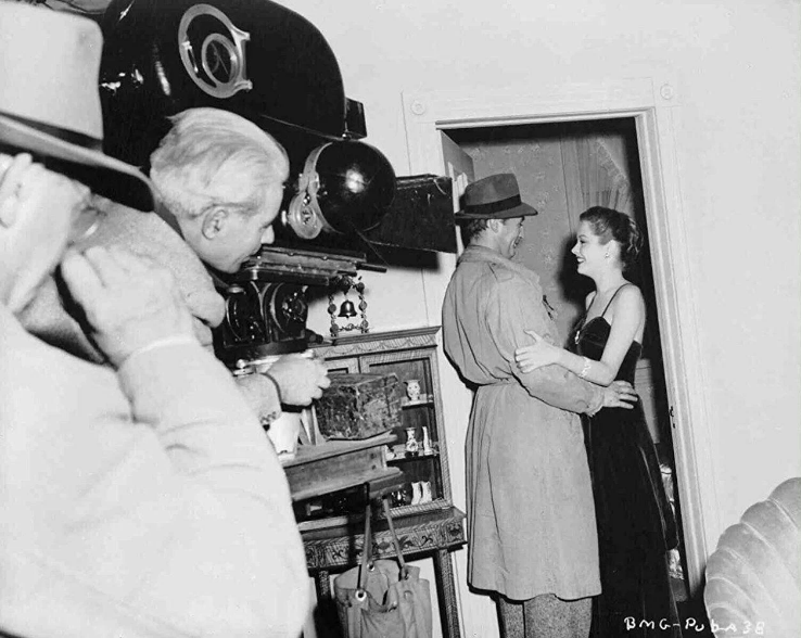 E:\Charlie\FEED\Gaiamount资讯板块\20260224-0228（4篇）\2026 L-黑色电影名作《漩涡之外》摄影幕后揭秘（更新至1-10）\Out-of-the-Past-Musuraca-1.jpg