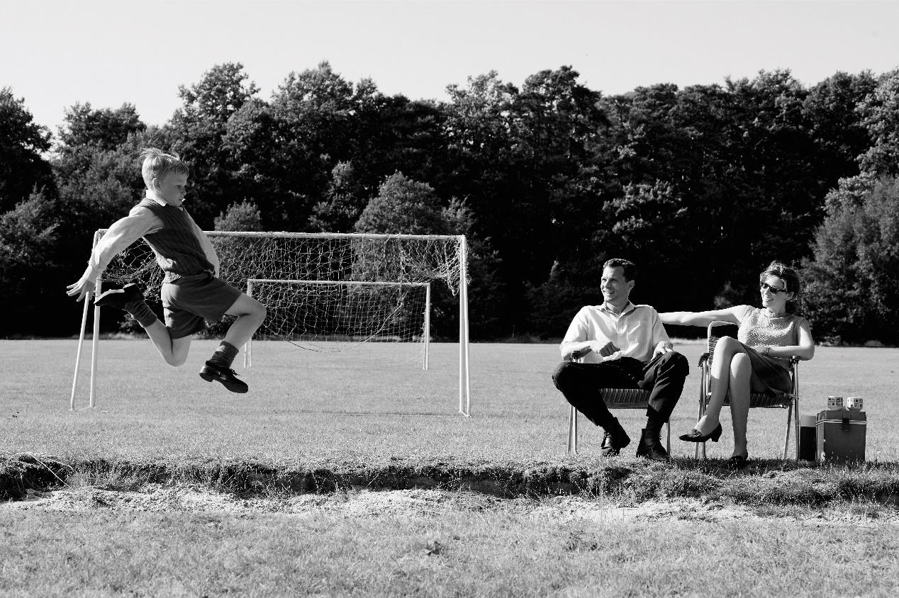 E:\Charlie\FEED\Gaiamount资讯板块\20260713-0717\20260717 K-黑白之梦：现代黑白电影摄影谈（更新至4-12）\Belfast-Feautred.jpg